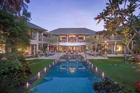 Vila 7 kamar tidur di Canggu, Badung, Bali (1162)