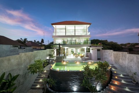 4 bedrooms Villa in South Kuta, Badung, Bali (1485) 2