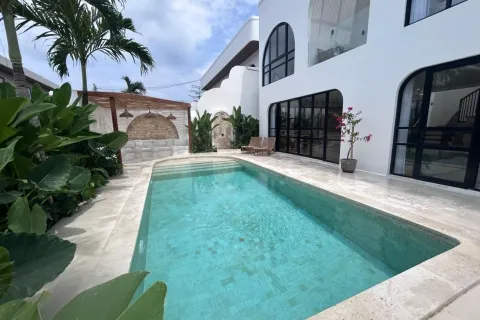 Vila 4 kamar tidur di Munggu, Mengwi, Badung, Bali (11598)