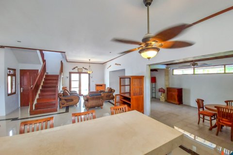 3 bedrooms Villa in South Denpasar, Denpasar, Bali (11596) 10