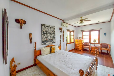 3 bedrooms Villa in South Denpasar, Denpasar, Bali (11596) 14