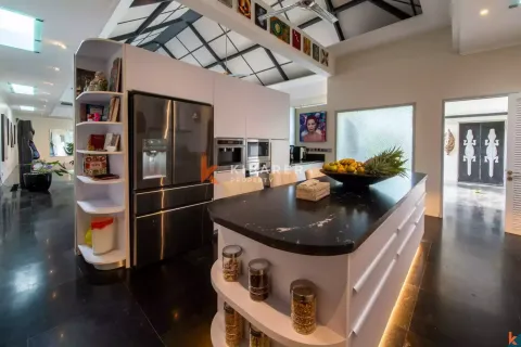 4 bedrooms Villa in South Denpasar, Denpasar, Bali (13231) 22