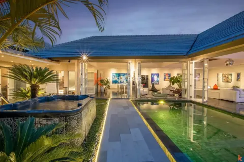 Vila 4 kamar tidur di Denpasar Selatan, Denpasar, Bali (13231)
