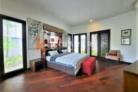 4 bedrooms Villa in Denpasar, Bali (13702) 13