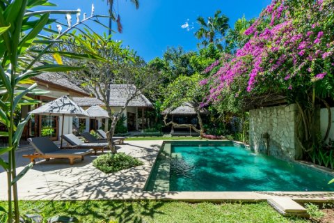 Vila 4 kamar tidur di Jimbaran, Badung, Bali (1735)