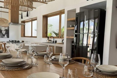 4 bedrooms Villa in South Kuta, Badung, Bali (8422) 4