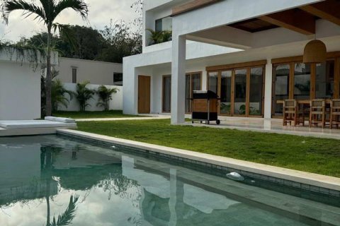 4 bedrooms Villa in South Kuta, Badung, Bali (8422) 7