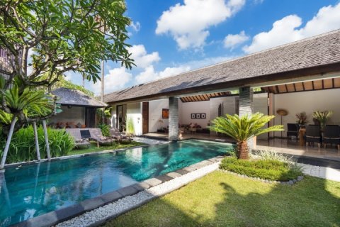 Vila 2 kamar tidur di Seminyak, Badung, Bali (1935)