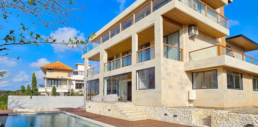 4 bedrooms Villa in South Kuta, Badung, Bali (11420)