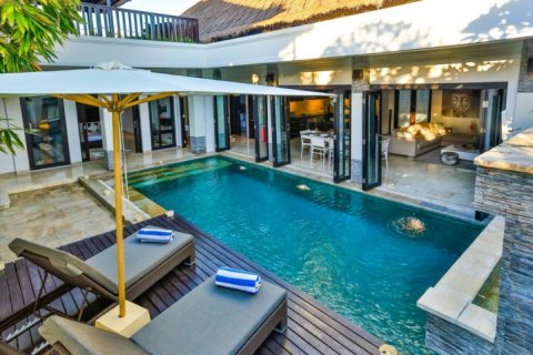 Vila 3 kamar tidur di Seminyak, Badung, Bali (1727)