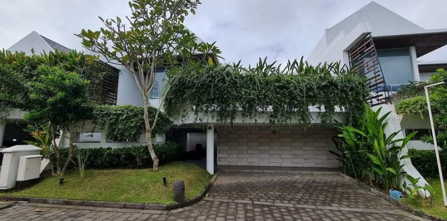 2 bedrooms Villa in South Kuta, Badung, Bali (5945)