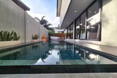 Vila 4 kamar tidur di Canggu, Badung, Bali (13377)