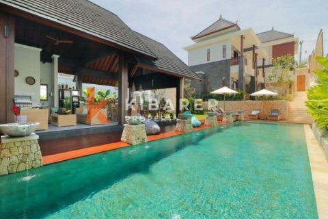 Vila 4 kamar tidur di Ungasan, Badung, Bali (13182)