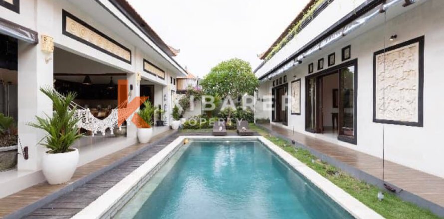 3 bedrooms Villa in Tibubeneng, Badung, Bali (13623)