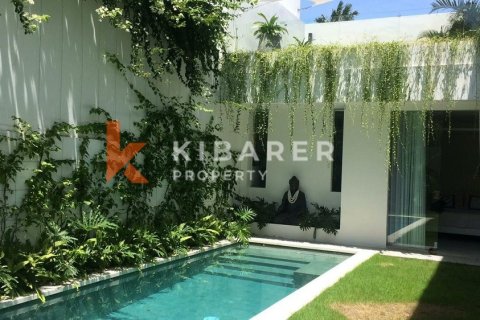 Vila 3 kamar tidur di Tibubeneng, Badung, Bali (13418)
