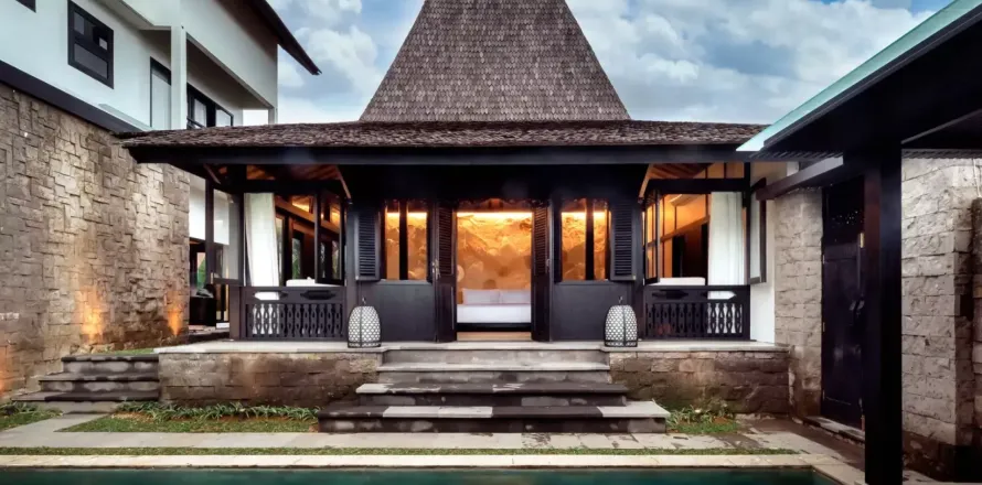 5 bedrooms Villa in Tibubeneng, Badung, Bali (11518)