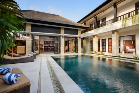 Vila 4 kamar tidur di Seminyak, Badung, Bali (1539)
