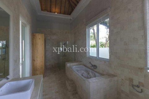Vila 3 kamar tidur di Pererenan, Mengwi, Badung, Bali (5979) 8