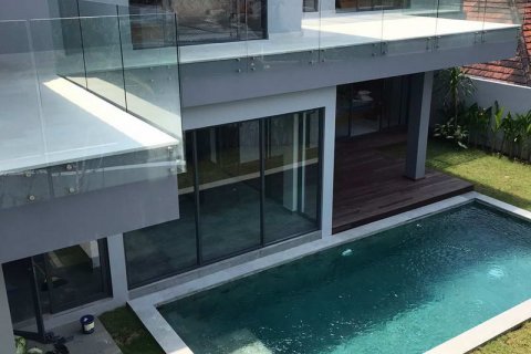 Vila 4 kamar tidur di Kuta Selatan, Badung, Bali (5882)