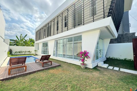 Vila 3 kamar tidur di Kerobokan, Badung, Bali (11704)