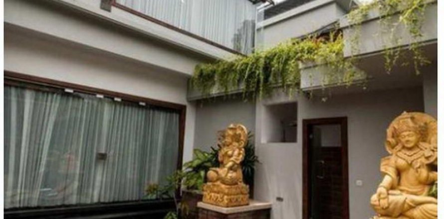Vila 3 kamar tidur di Seminyak, Badung, Bali (8459)