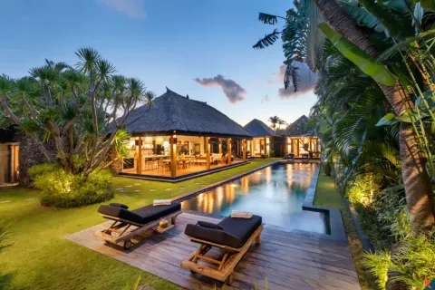 Vila 3 kamar tidur di Seminyak, Badung, Bali (10836)
