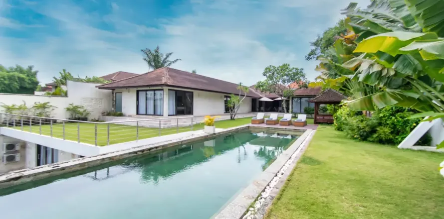 6 bedrooms Villa in Tumbak Bayuh, Mengwi, Badung, Bali (11169)