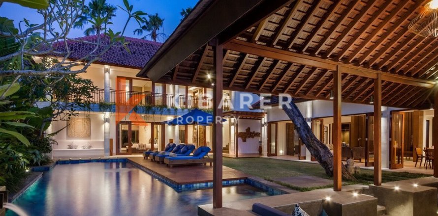 4 bedrooms Villa in Seminyak, Badung, Bali (12615)