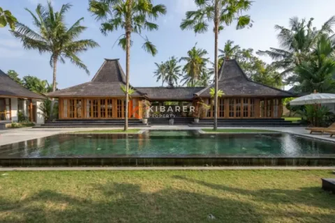 Vila 4 kamar tidur di Pererenan, Mengwi, Badung, Bali (12621)