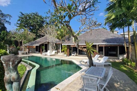 Vila 3 kamar tidur di Canggu, Badung, Bali (649)