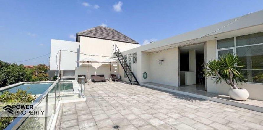Vila 5 kamar tidur di Kerobokan, Badung, Bali (5799)
