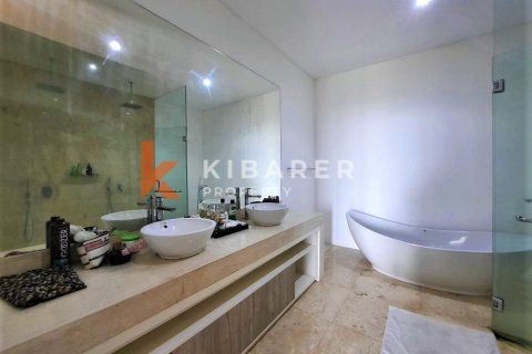 4 bedrooms Villa in Tibubeneng, Badung, Bali (12546) 17