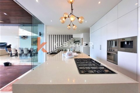 4 bedrooms Villa in Tibubeneng, Badung, Bali (12546) 5