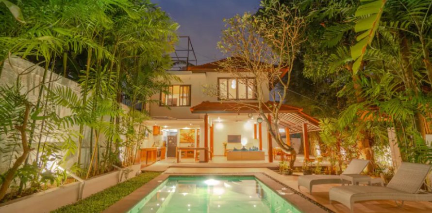 4 bedrooms Villa in Badung, Bali (10754)