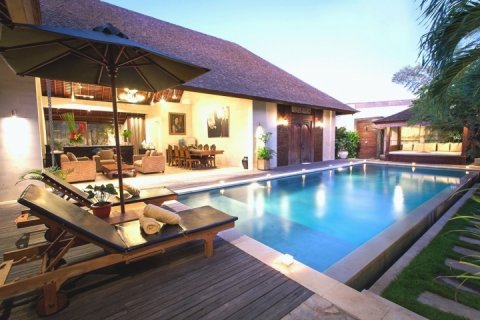 Vila 3 kamar tidur di Seminyak, Badung, Bali (1777)