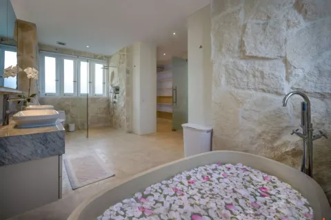 4 bedrooms Villa in Kuta, Badung, Bali (11221) 14