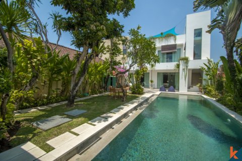 Vila 4 kamar tidur di Seminyak, Badung, Bali (12101)