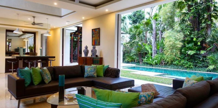 4 bedrooms Villa in Seminyak, Badung, Bali (745)