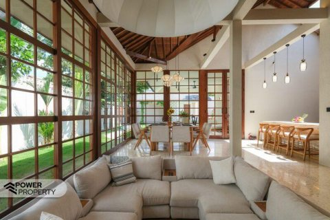 Vila 3 kamar tidur di Seminyak, Badung, Bali (5775) 6