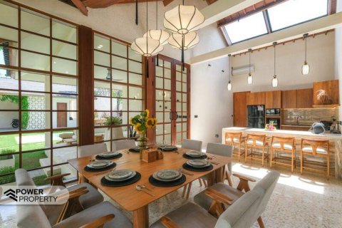 Vila 3 kamar tidur di Seminyak, Badung, Bali (5775) 8