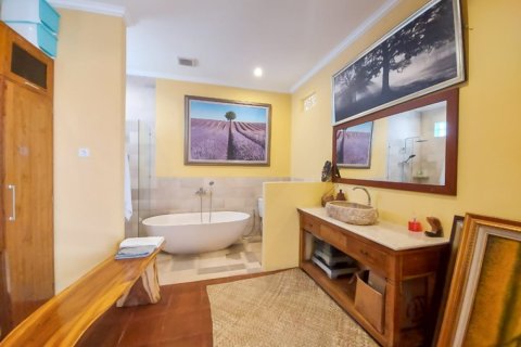 4 bedrooms Villa in South Denpasar, Denpasar, Bali (11636) 23