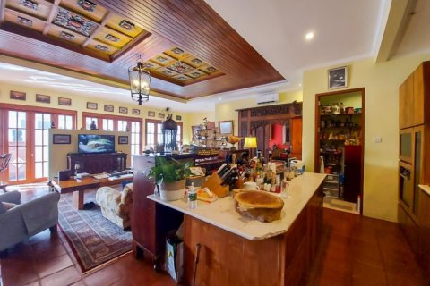 4 bedrooms Villa in South Denpasar, Denpasar, Bali (11636) 11