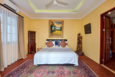4 bedrooms Villa in South Denpasar, Denpasar, Bali (11636) 3