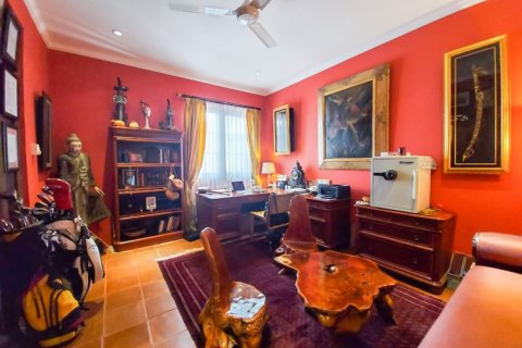 4 bedrooms Villa in South Denpasar, Denpasar, Bali (11636) 8