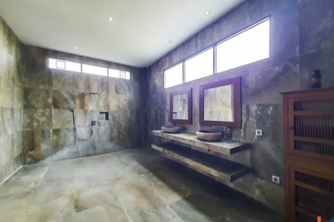 4 bedrooms Villa in Badung, Bali (11637) 23