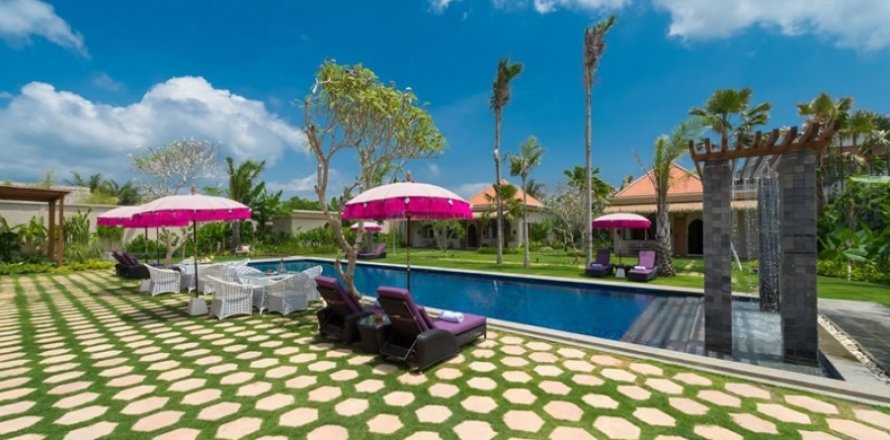 4 bedrooms Villa in Seminyak, Badung, Bali (1268)