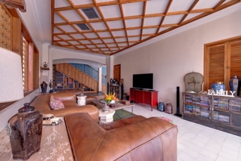 4 bedrooms Villa in Seminyak, Badung, Bali (1268) 8