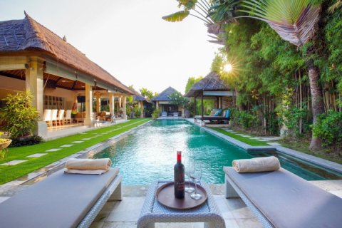 Vila 3 kamar tidur di Seminyak, Badung, Bali (1508)
