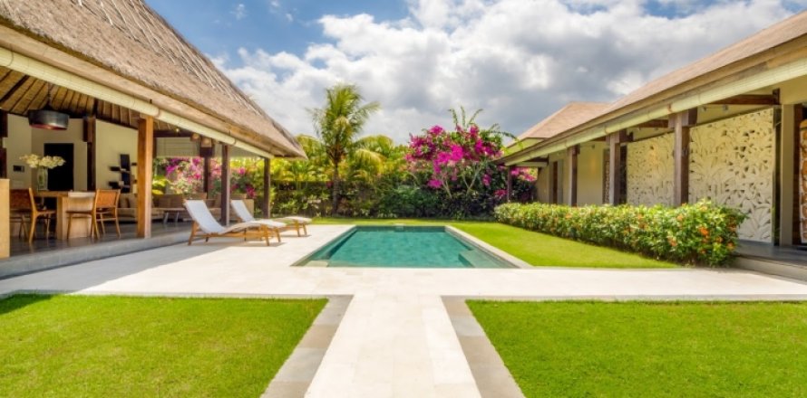 2 bedrooms Villa in South Kuta, Badung, Bali (1907)
