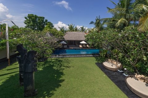 Vila 3 kamar tidur di Seminyak, Badung, Bali (1311)